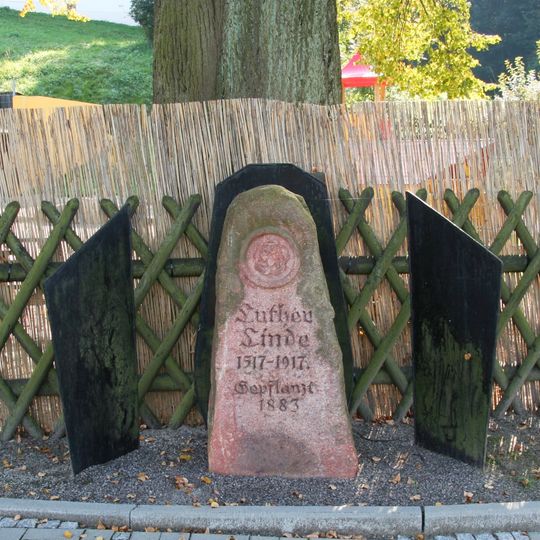 Lutherlinde mit Gedenkstein