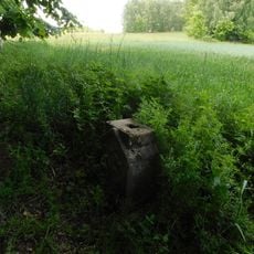 Kříž u zaniklé cesty západně od Budíkova