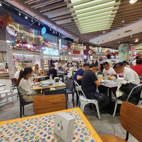 Gourmet Eats Paragon