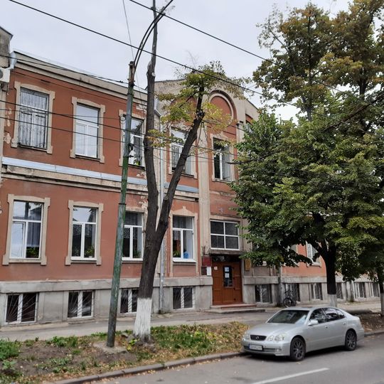 Building, Mihail Kogălniceanu, 39