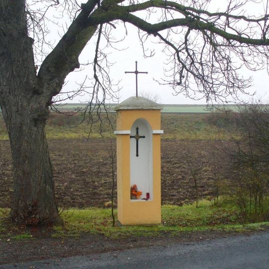 Kaplička u silnice z Touchovic do Opočna