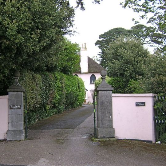 Gates, Gate Piers And Walls At The West Entrance To Woodway House