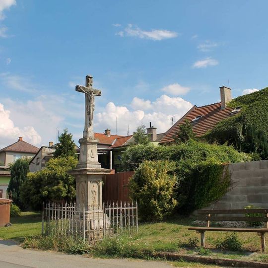 Kříž v Lošticích na Olomoucké ulici