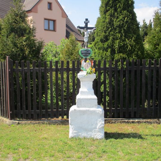 Kříž v Druztové u křižovatky