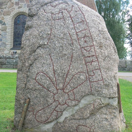 Östergötlands runinskrifter 203