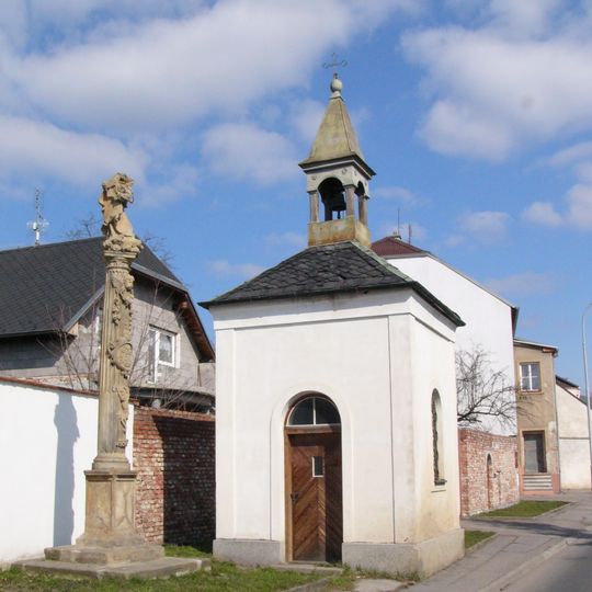 Mariánský sloup v ulici Libušina