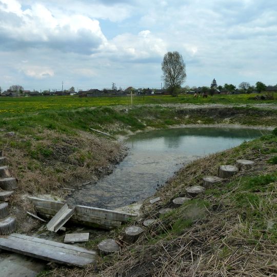 Source Traktova well, Nudyzhe
