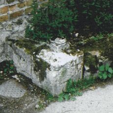Milestone, Church Lane, by Mote House