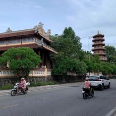 Tu Dam Pagoda