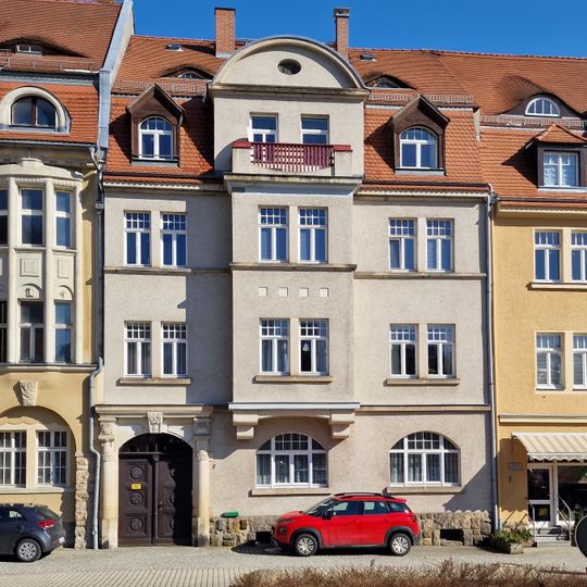 Wohnhaus in geschlossener Bebauung Schillerstraße 7