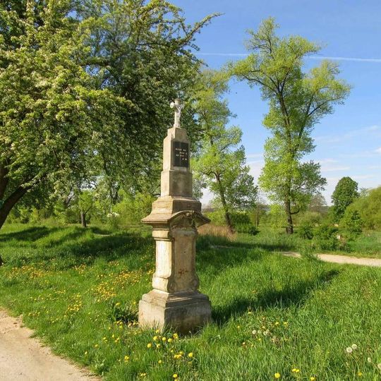 Kříž v Leštině na ulici U Moravy