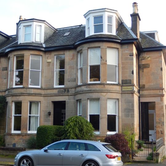 13 Glenan Gardens, Argyle Street West, Helensburgh