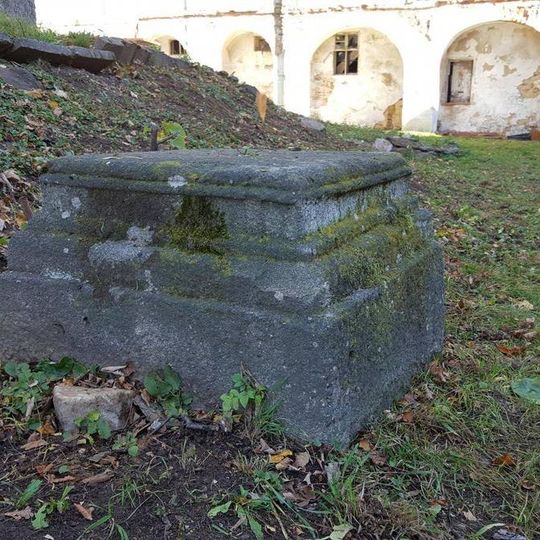 Socha sv. Jana Nepomuckého na zámku v Toužimi