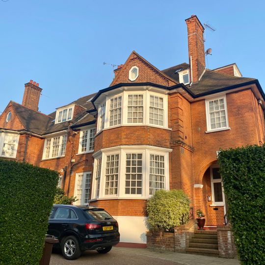 25 And 26, Heath Drive