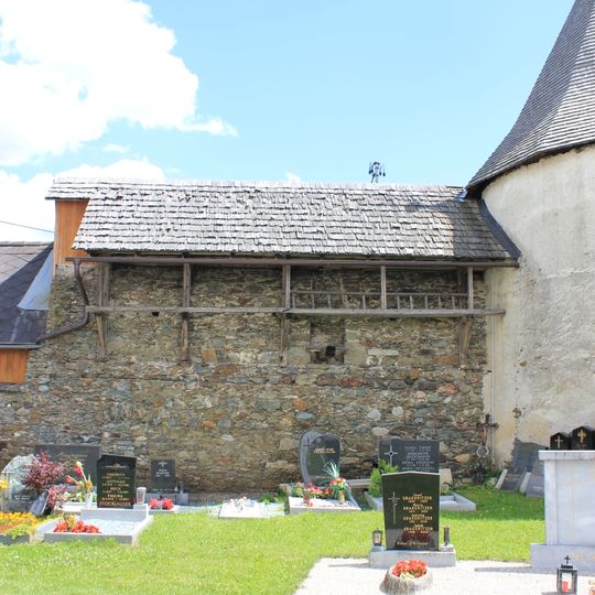 Wehrhafter Friedhof mit Ummauerung