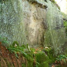 Skalní reliéf Útěk do Egypta u lesní cesty východně od Mařeniček