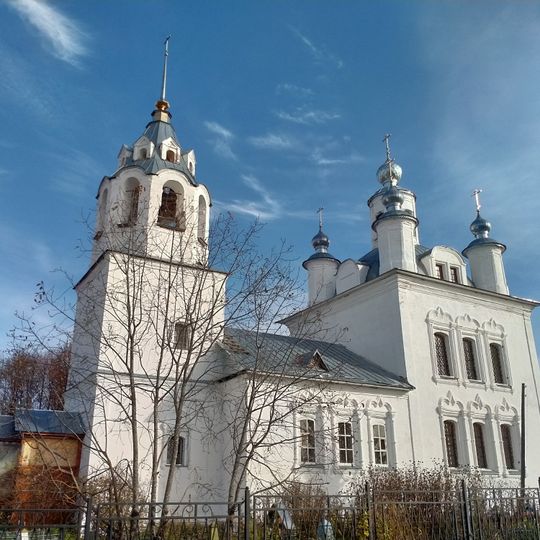 Церковь Троицы с колокольней