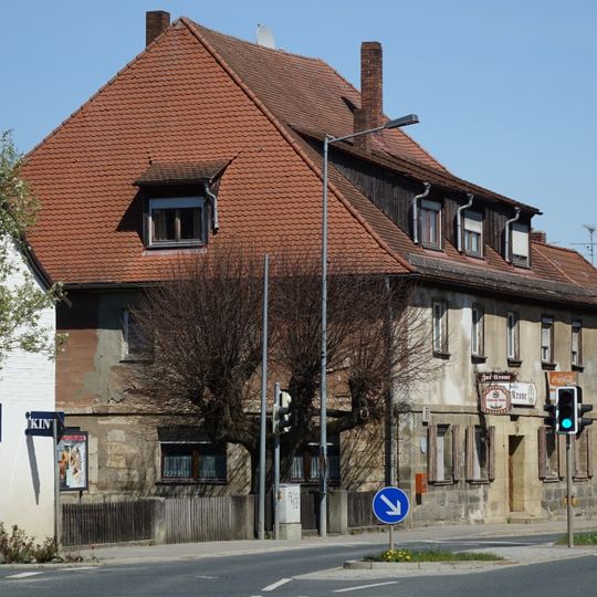 Ehemaliges Herrenhaus des Heinrich von Bünau, seit 1802 Gasthaus Zur Goldenen Krone