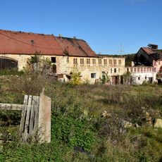 Hospodářský dvůr Oploty