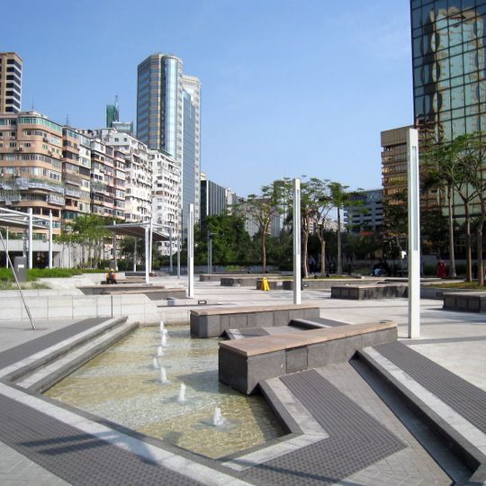 Tsim Sha Tsui East Waterfront Podium Garden