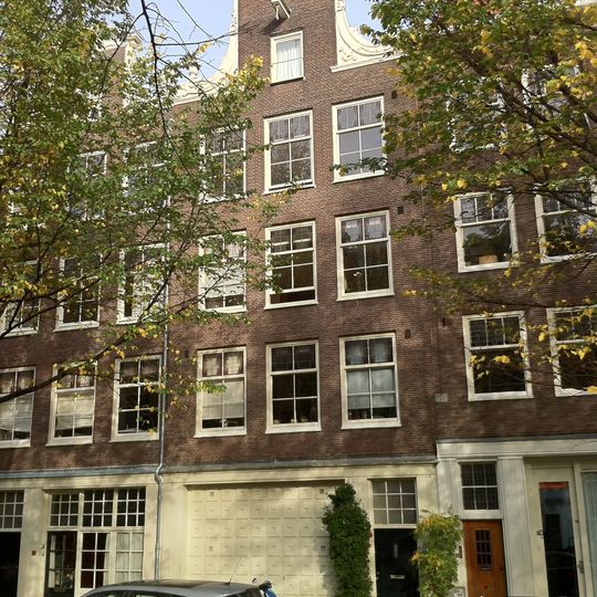 Huis vanwege onderdelen van de gevelhals