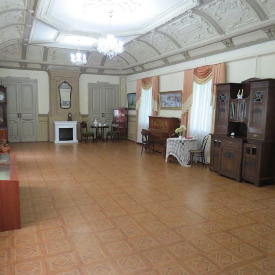 Главный дом с интерьером