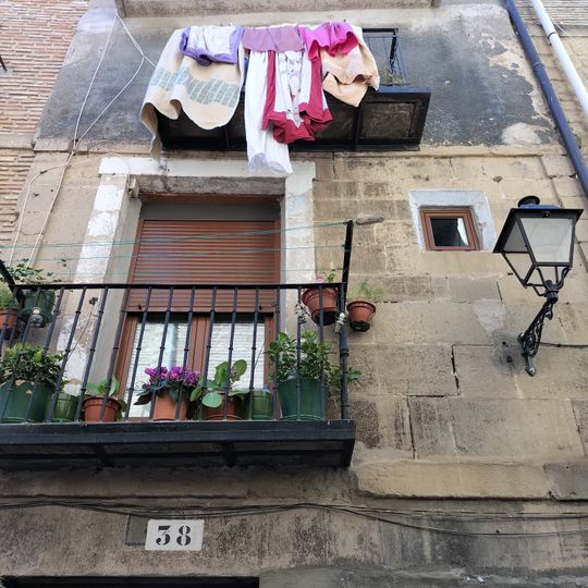 Casa Santa Engracia 38