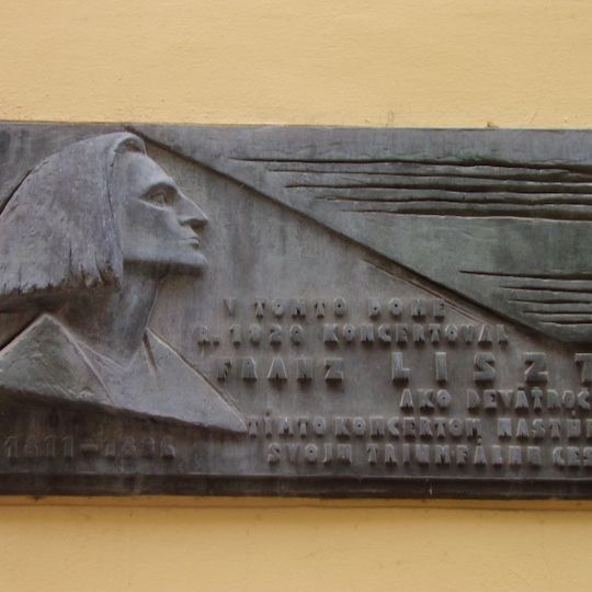 Univerzitná knižnica, tabuľa pamätná