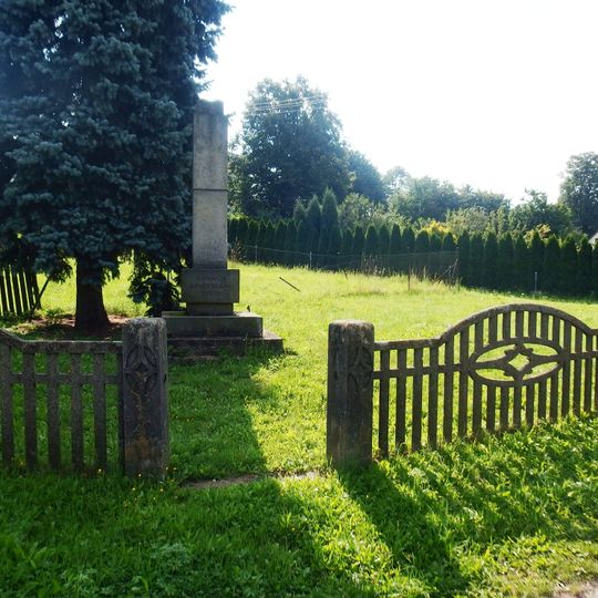 Pilíř s křížem v Útěchově