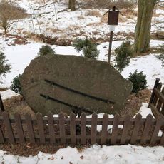 Památník zaniklé obce Hrachoviště