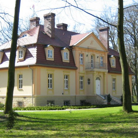 Dwór myśliwski w Mierzęcinie