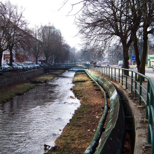 Lávka přes Lobezský potok proti ulici 5. května v Sokolově