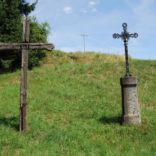 Dřevěný kříž jižně od Skoupého
