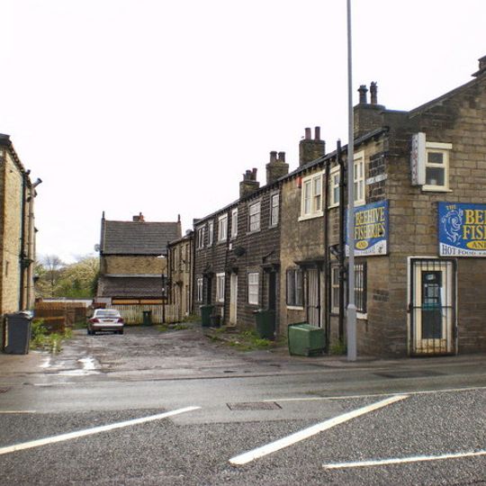 8-11, Beehive Street