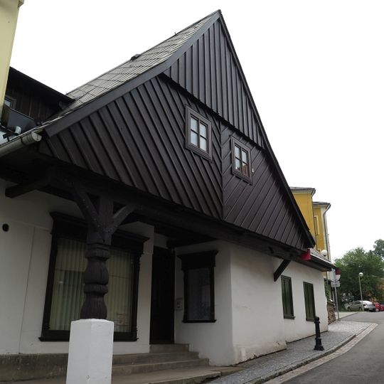 Dům čp. 83 s podloubím