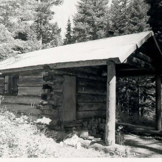 Harrison Lake Patrol Cabin
