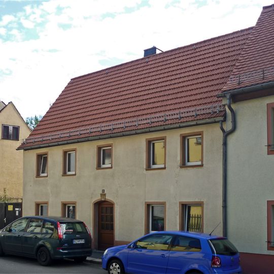 Wohnhaus in halboffener Bebauung Pirnaer Straße 31