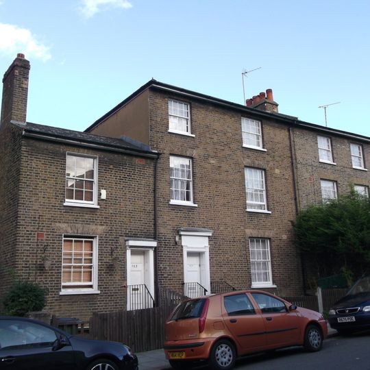 153-159, Woodhill Se18