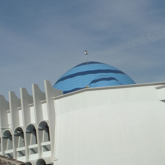Al-Muktafi Billah Shah Mosque
