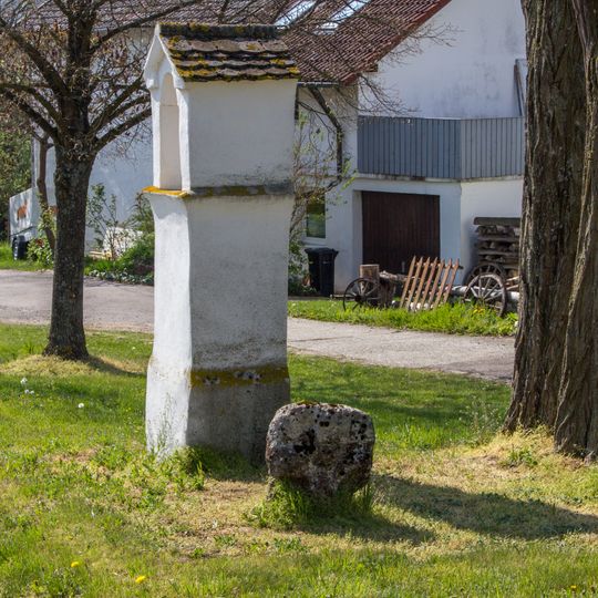 Kreuzweg zwischen Dorf und Kirche