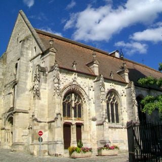 Église Saint Justin, Louvres