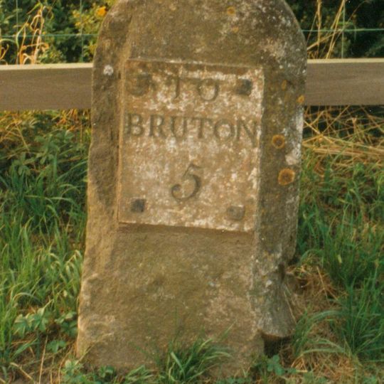 Milestone, 400m NE of Wanstrow, near Chancellor's Farm