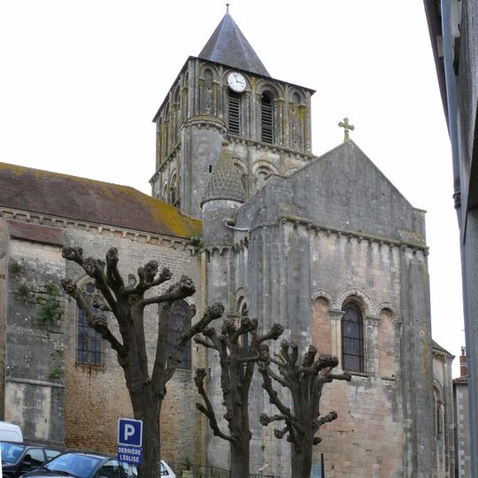 Église Notre Dame et Saint-Junien de Lusignan
