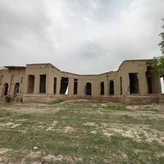 Mirza-Charbagh Residence