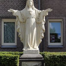 Statue of Sacred Heart of Jesus Christ