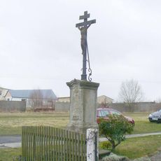 Kříž u domu Mánesova 25 v Jiříkově