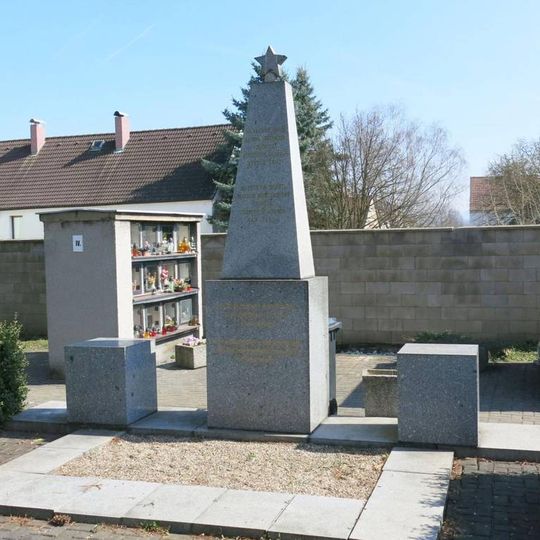 Pomník padlým rudoarmějcům v Chabařovicích