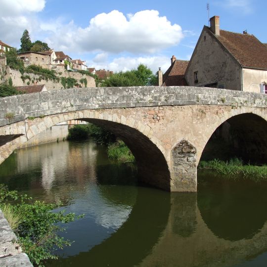 Pinard bridge at  Semur-en-Auxois