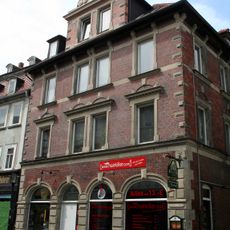 Wohn- und Geschäftshaus