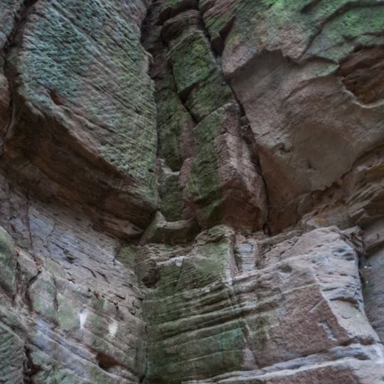 Steinbruch im Winterrangen mit Kanzel und alter Schmiede